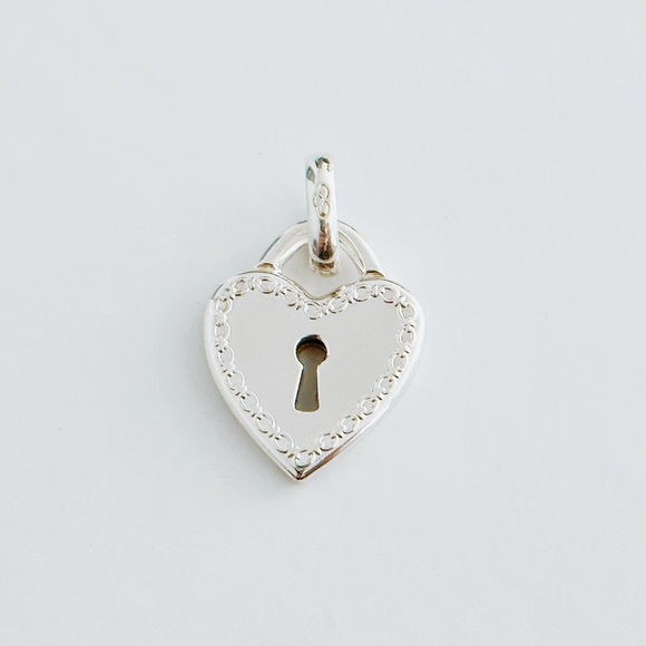 Retired, Links of London - Sterling Silver Heart Lock Charm - Picture 8 of 8